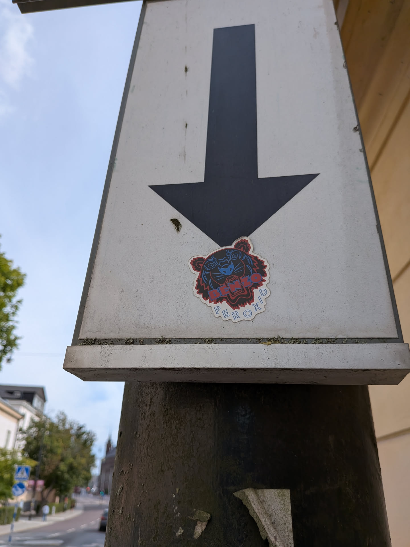 A die-cut sticker featuring a stylized tiger head in dark blue and red, parodying the Kenzo logo with the text 'BENZO' and 'PEROXID'.