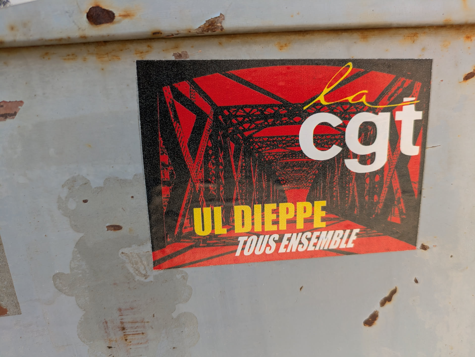 This sticker features a black bridge image on a red background with the text "La CGT" in white and yellow script, along with "UL DIEPPE TOUS ENSEMBLE" in yellow.
