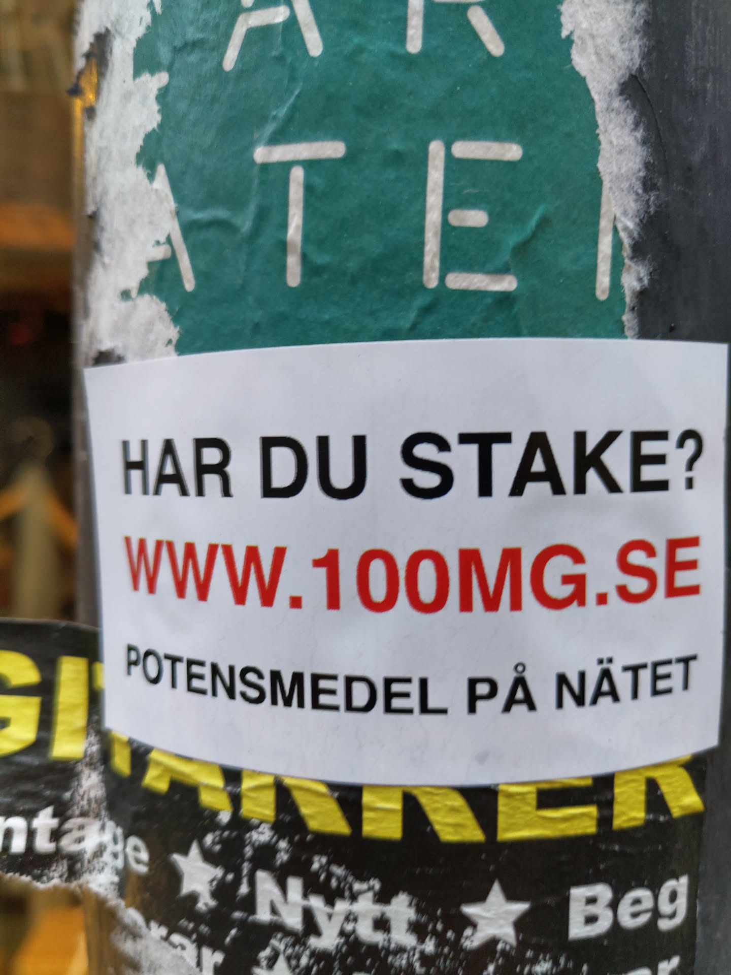 A sticker advertising a website for potency medication. The text is in Swedish.